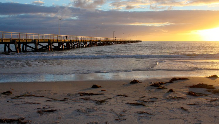 5796294036_e574476219_b